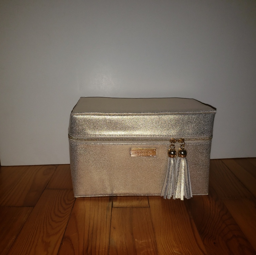 Clé De Peau Beauté Makeup Train Case